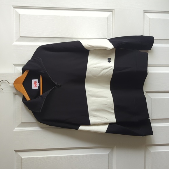 Solid & striped pull over - Picture 1 of 2